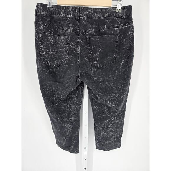 DKNY Jeans Women's Black Mid Rise Cropped Wide Leg Pockets Jeans Size 8 - Picture 4 of 4